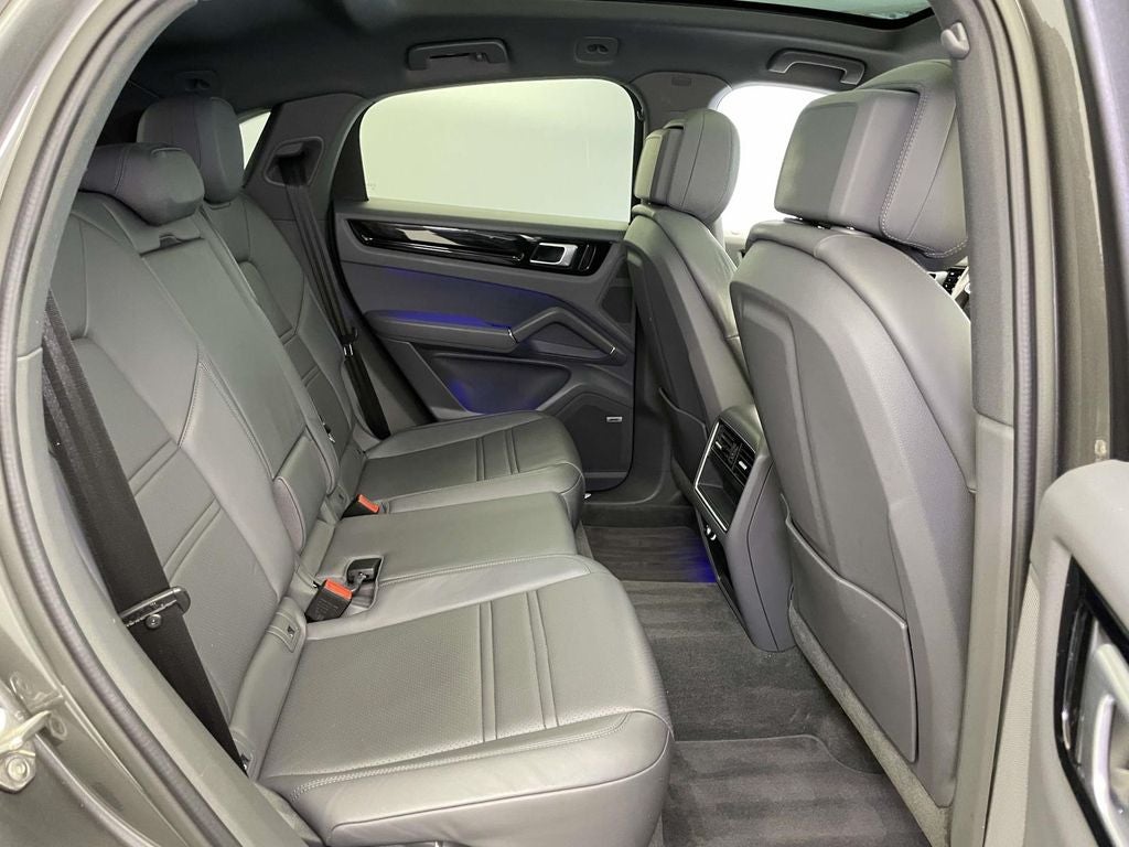 2021 Porsche Cayenne Coupe Base