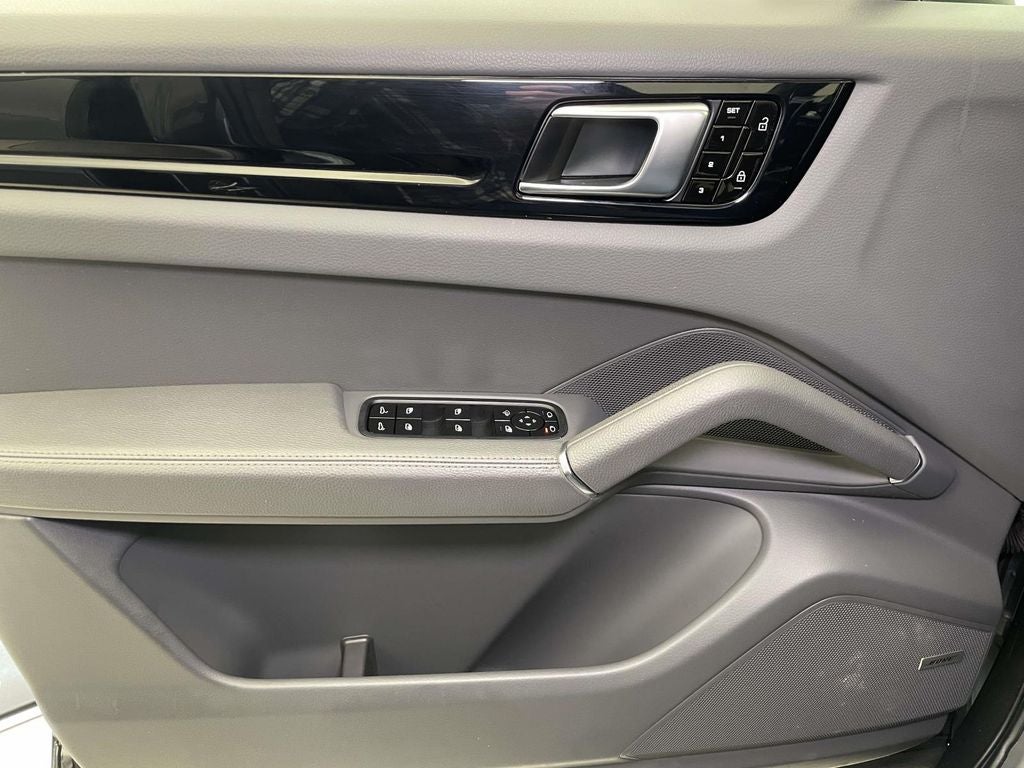 2021 Porsche Cayenne Coupe Base