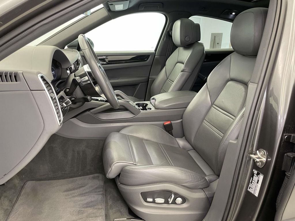 2021 Porsche Cayenne Coupe Base