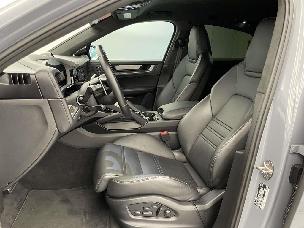 2024 Porsche Cayenne Coupe Turbo GT