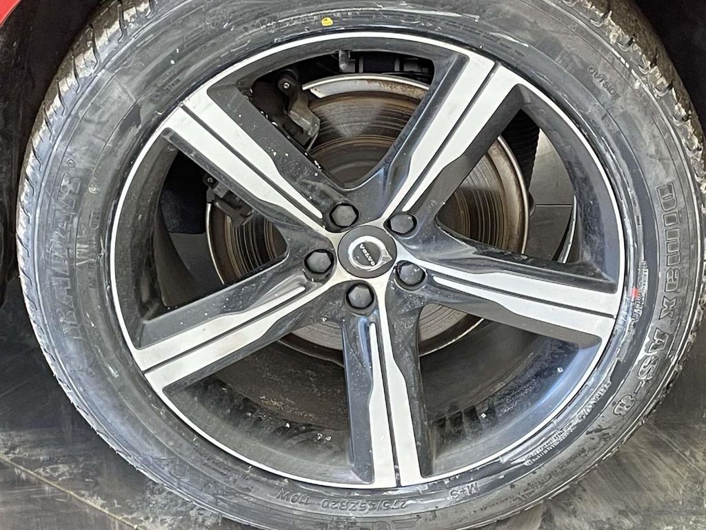 2019 Volvo XC90 T6 R-Design