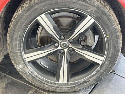 2019 Volvo XC90 T6 R-Design