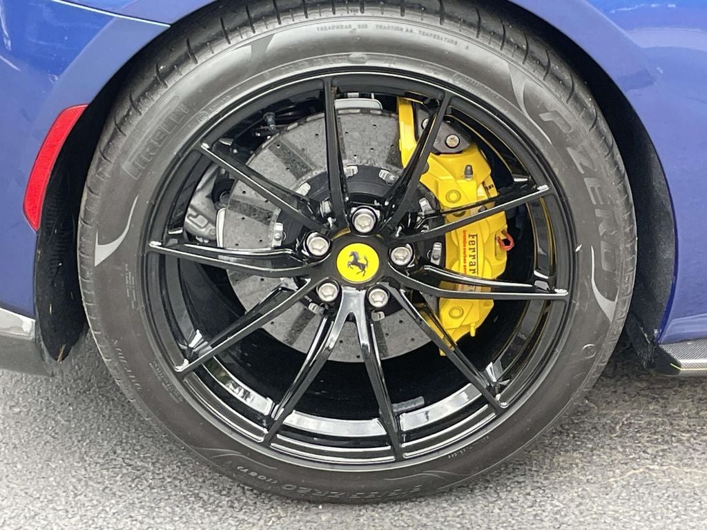 2022 Ferrari 812 GTS Base