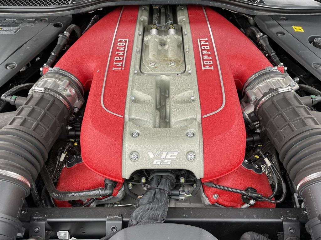 2022 Ferrari 812 GTS Base