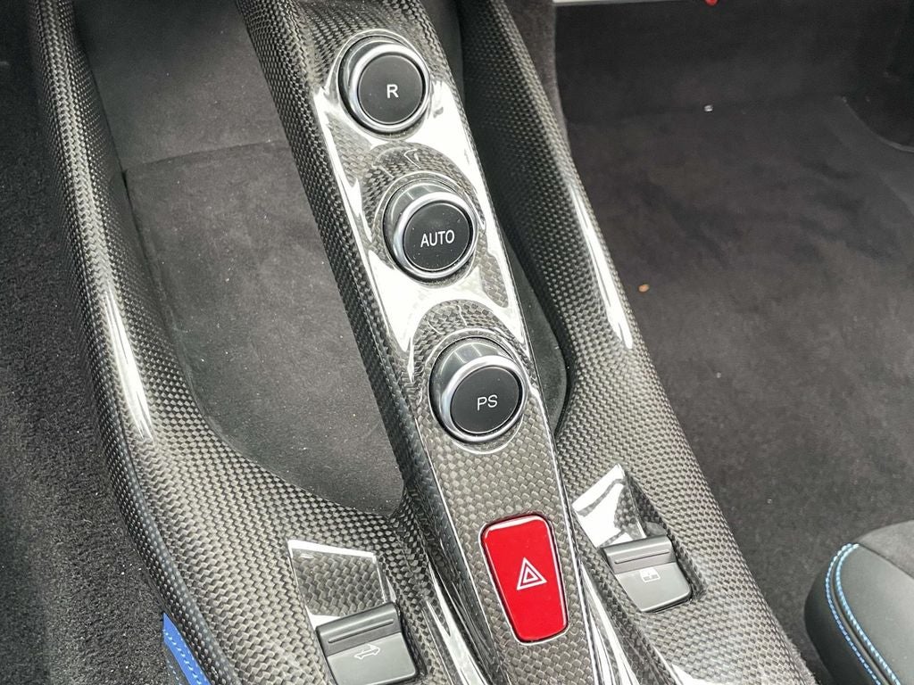 2022 Ferrari 812 GTS Base