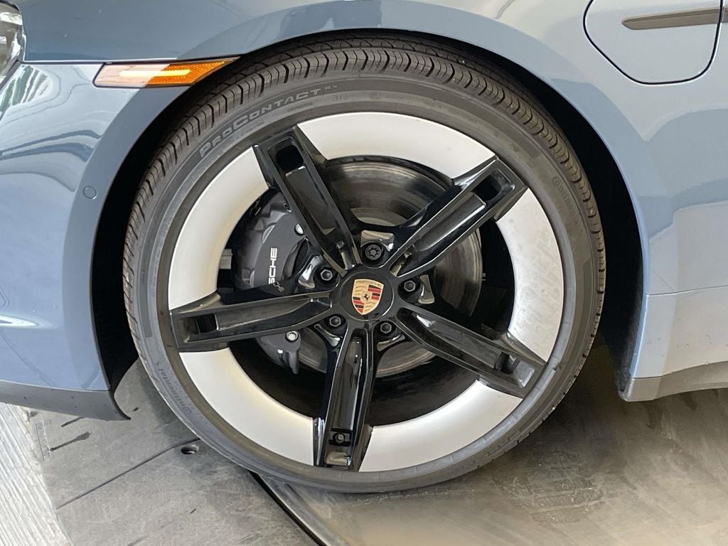2025 Porsche Taycan 4