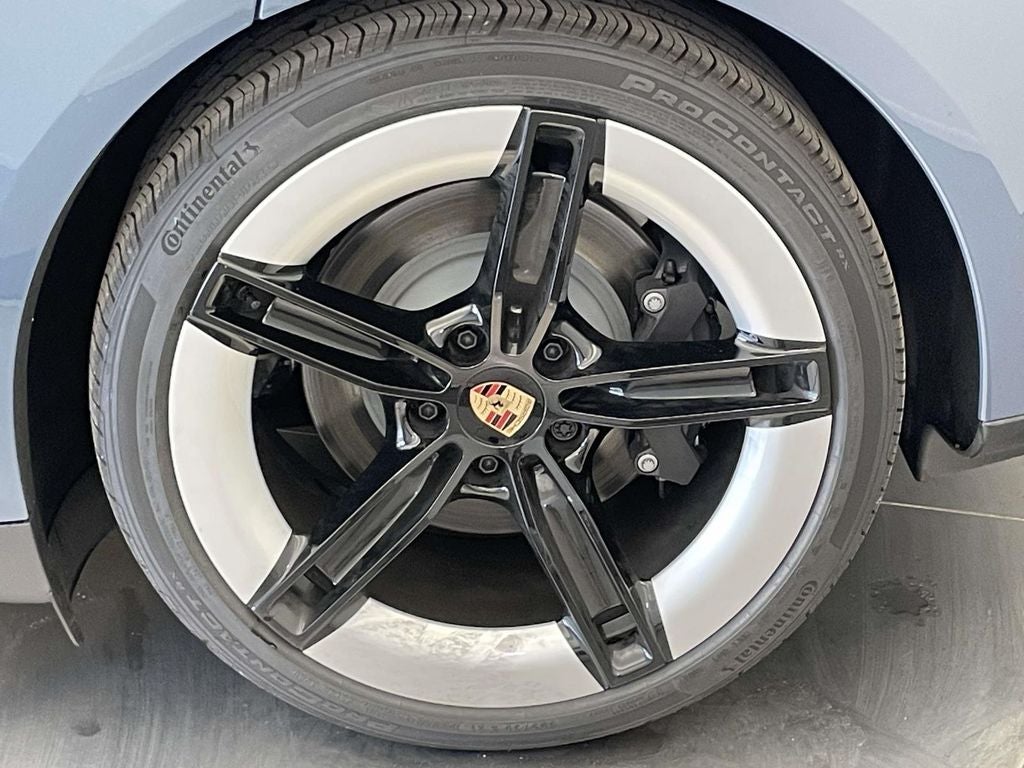 2025 Porsche Taycan 4