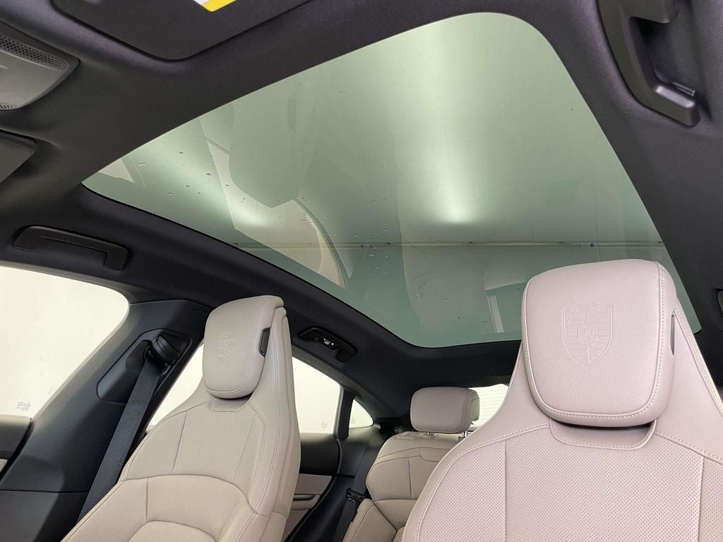 2025 Porsche Taycan 4