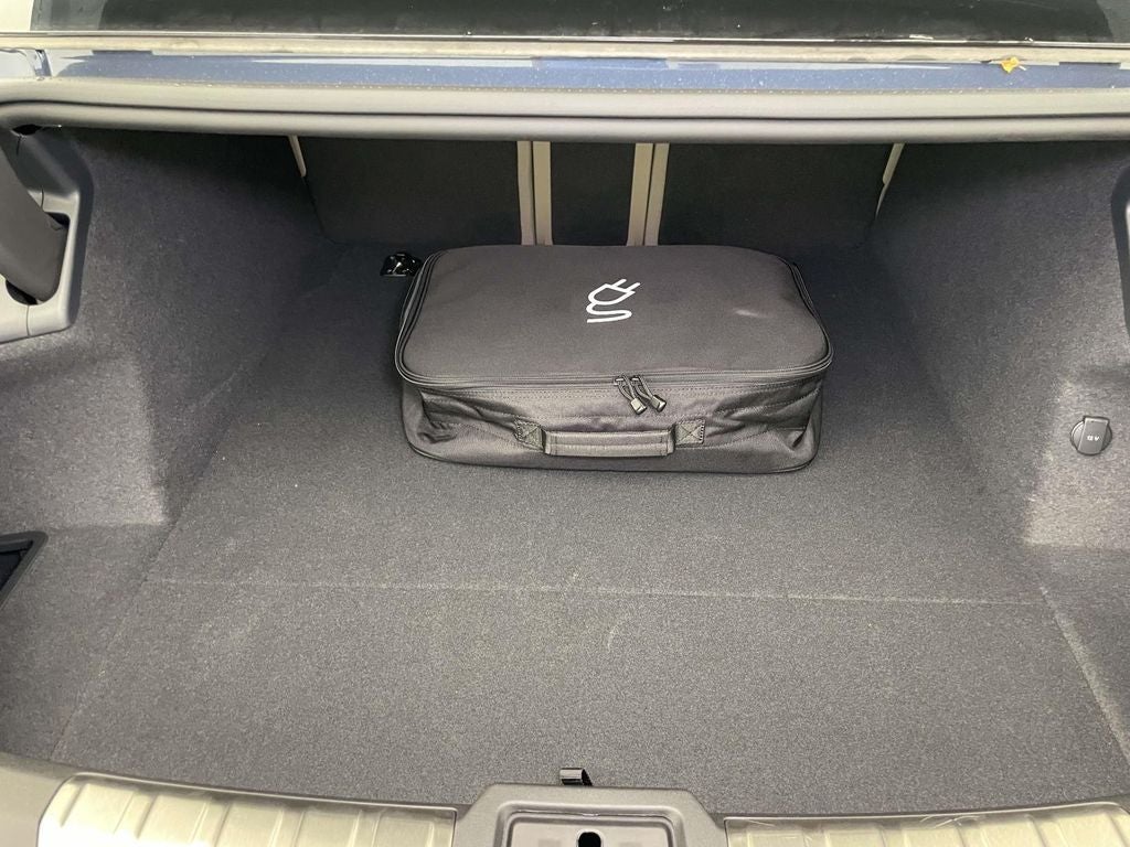 2025 Porsche Taycan 4