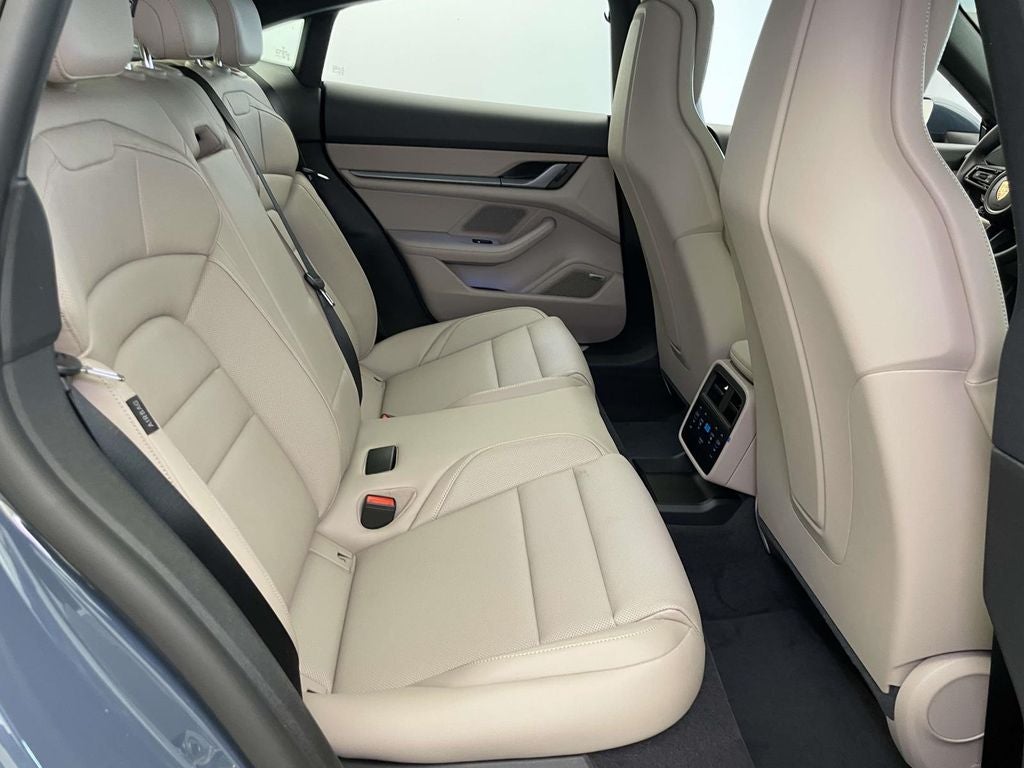 2025 Porsche Taycan 4