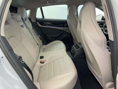2026 Porsche Panamera Base