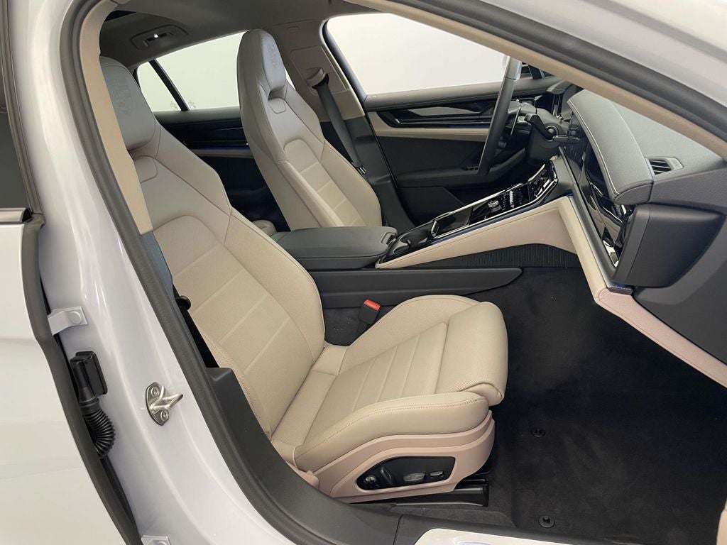 2026 Porsche Panamera Base