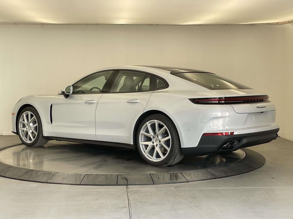 2026 Porsche Panamera Base