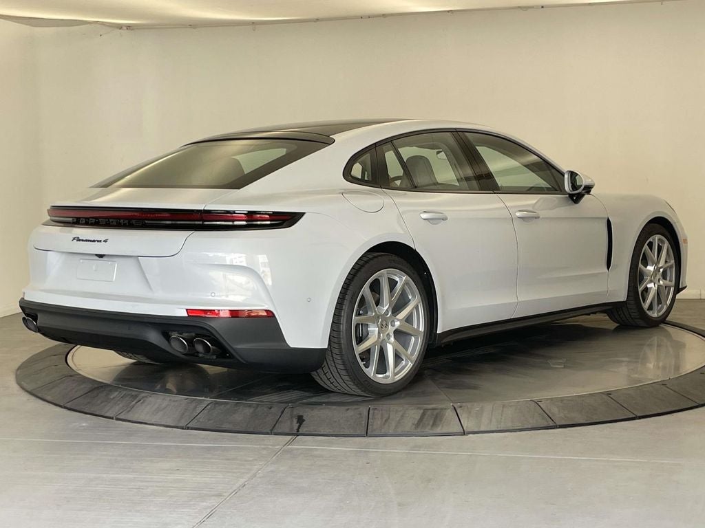 2026 Porsche Panamera Base