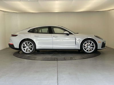 2026 Porsche Panamera Base