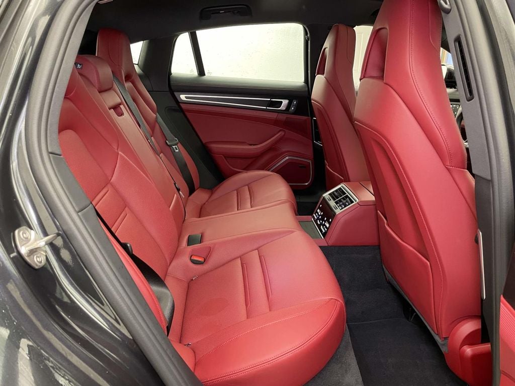 2022 Porsche Panamera 4 Platinum Edition
