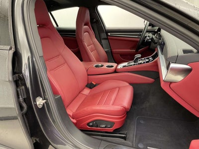2022 Porsche Panamera 4 Platinum Edition