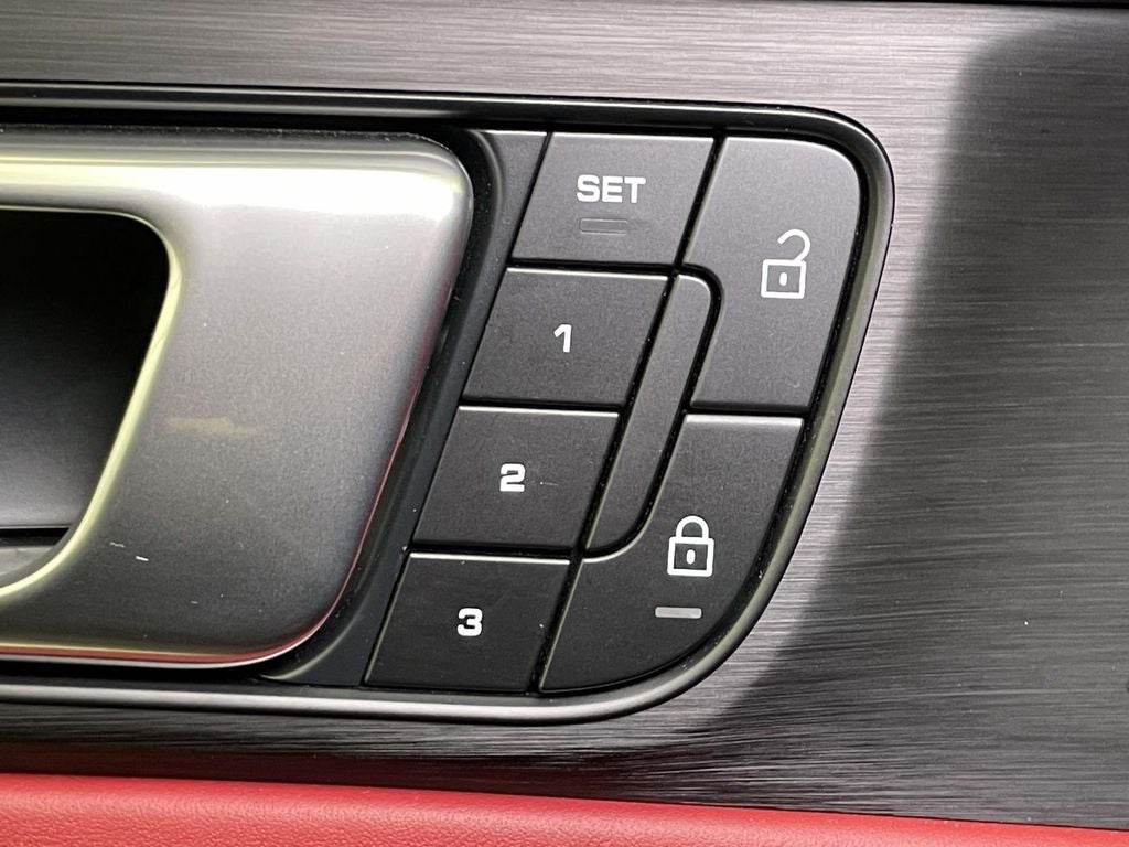 2022 Porsche Panamera 4 Platinum Edition