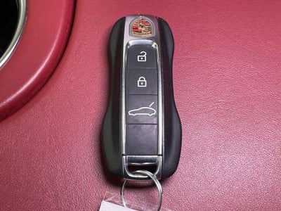 2022 Porsche Panamera 4 Platinum Edition