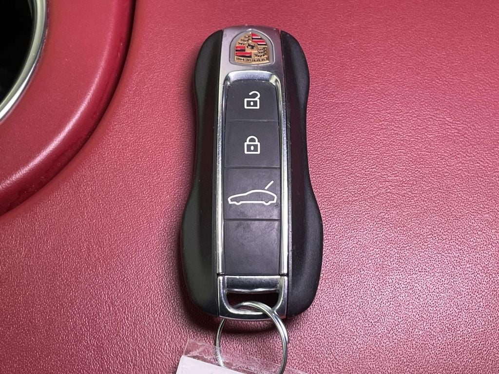 2022 Porsche Panamera 4 Platinum Edition