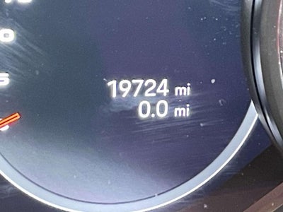 2022 Porsche Panamera 4 Platinum Edition