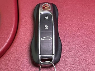 2023 Porsche Panamera 4 Platinum Edition