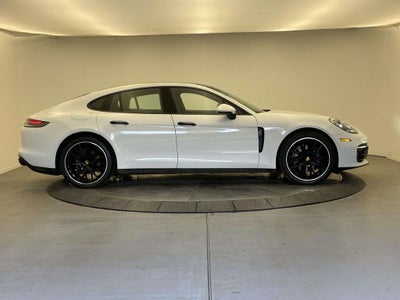 2023 Porsche Panamera 4 Platinum Edition
