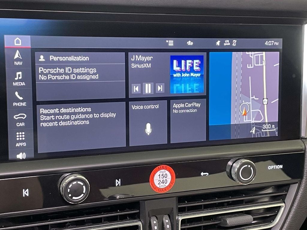 2023 Porsche Macan Base