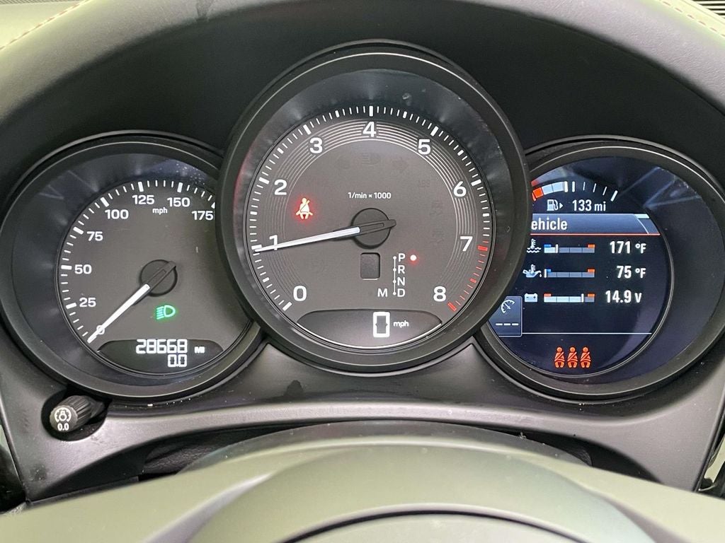2023 Porsche Macan Base