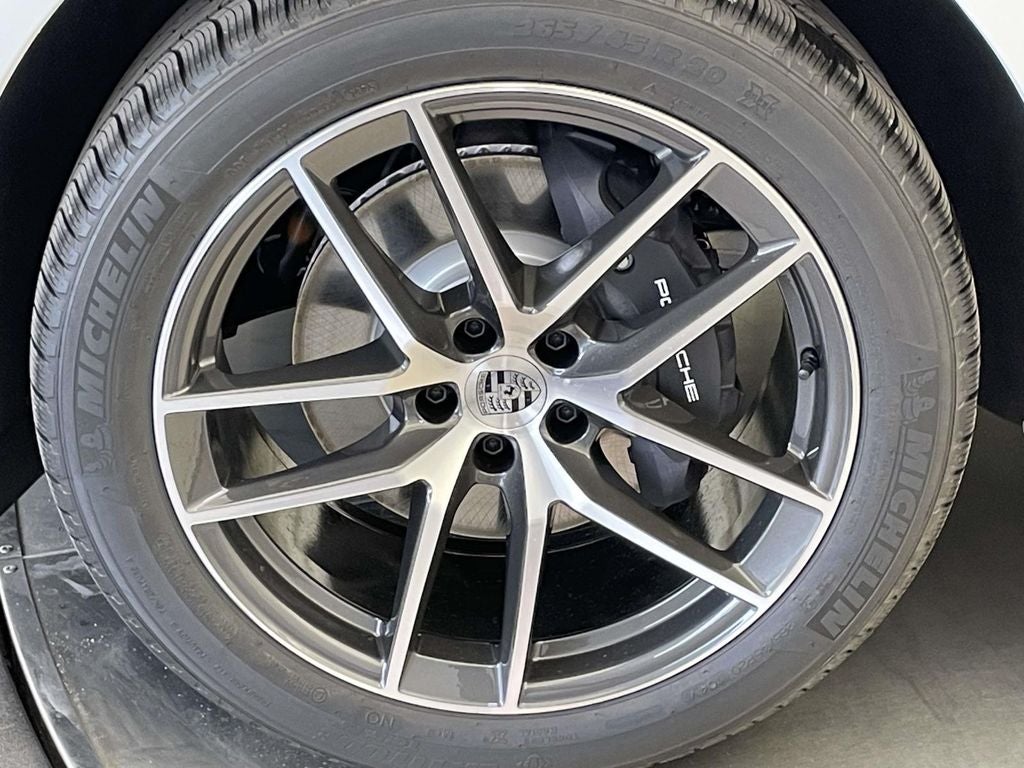 2026 Porsche Macan Base