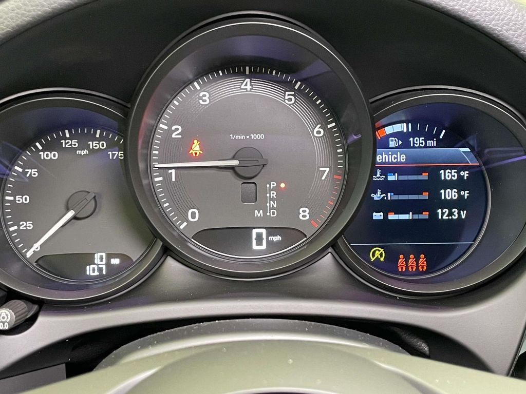 2026 Porsche Macan Base