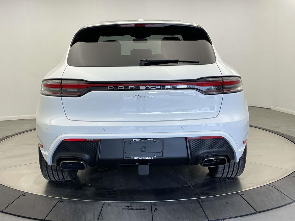 2026 Porsche Macan Base