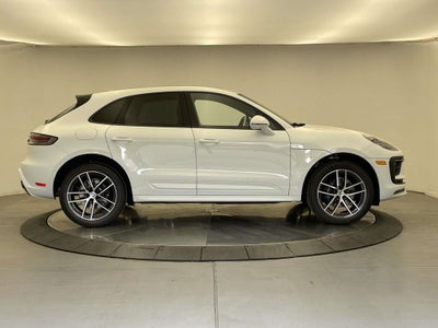 2026 Porsche Macan Base