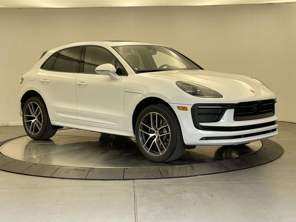 2026 Porsche Macan Base