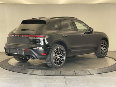2026 Porsche Macan Base