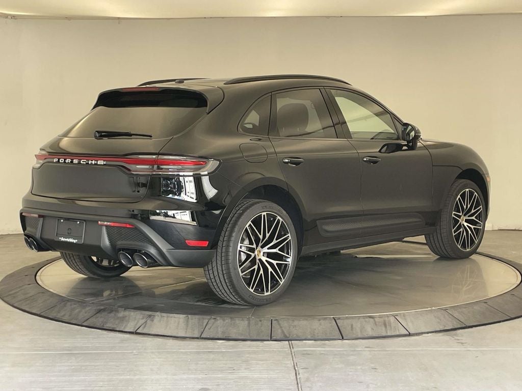 2026 Porsche Macan Base