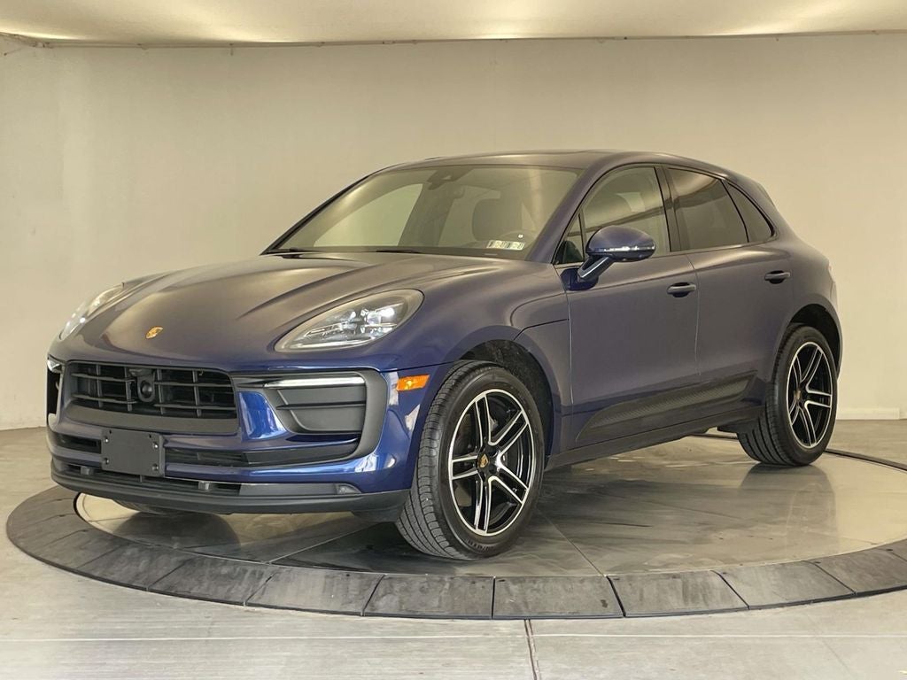 2023 Porsche Macan Base
