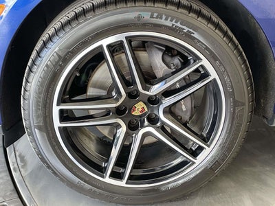 2023 Porsche Macan Base