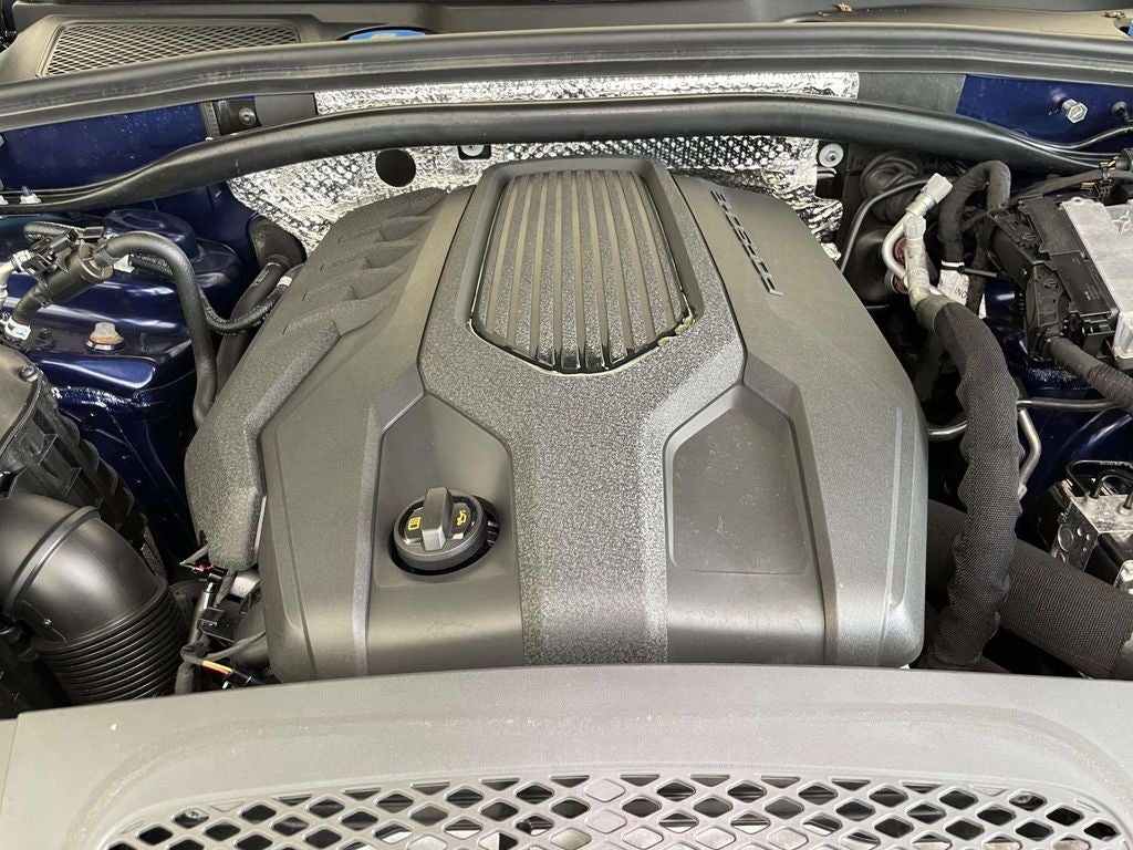 2023 Porsche Macan Base