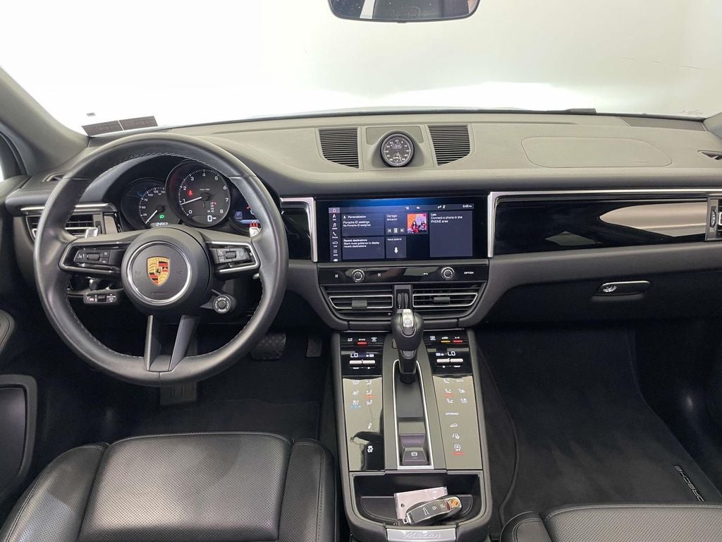 2023 Porsche Macan Base