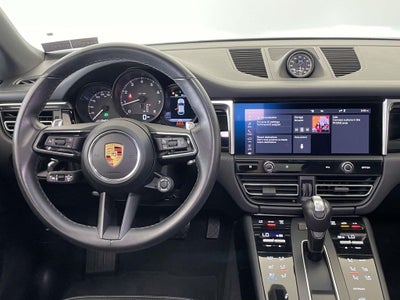 2023 Porsche Macan Base