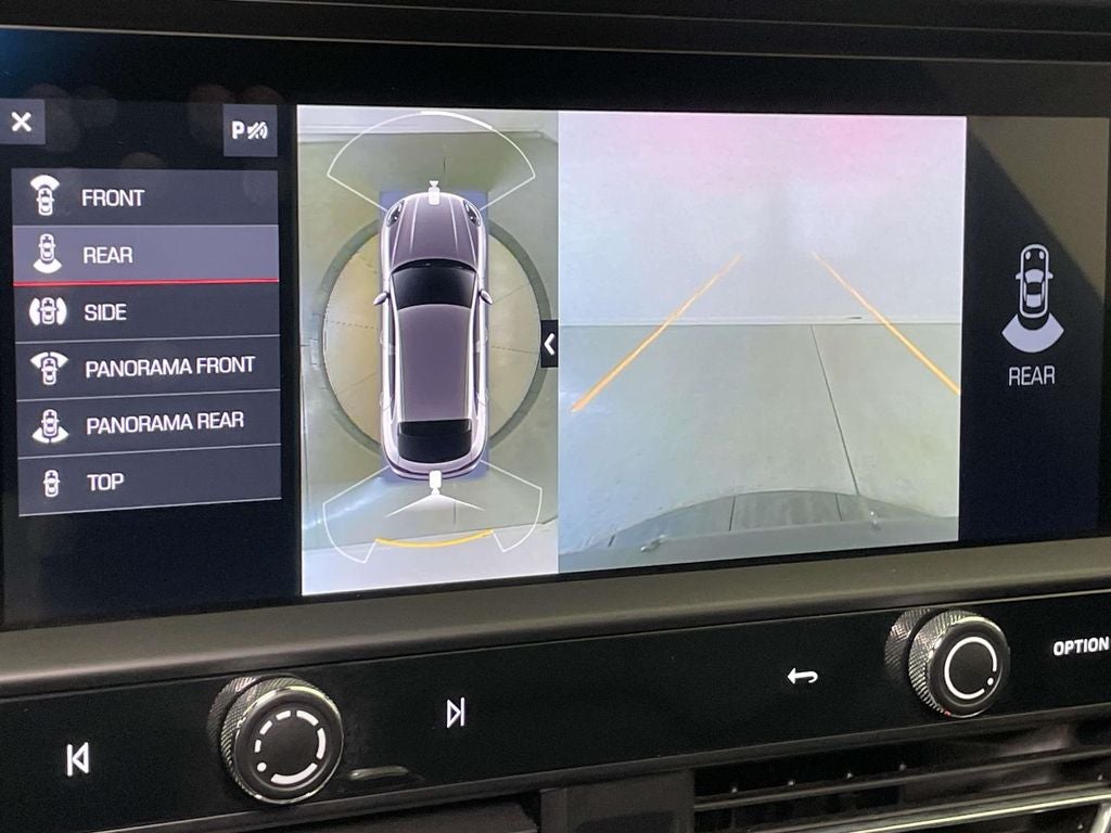 2023 Porsche Macan Base