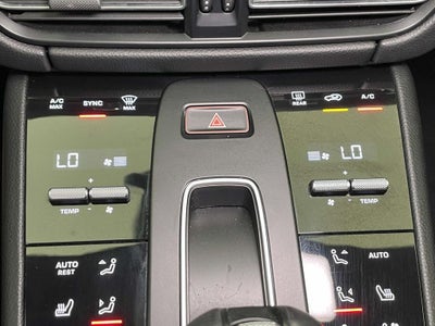 2023 Porsche Macan Base