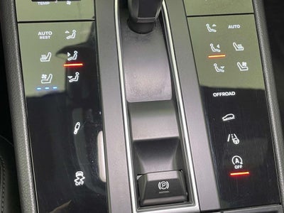 2023 Porsche Macan Base
