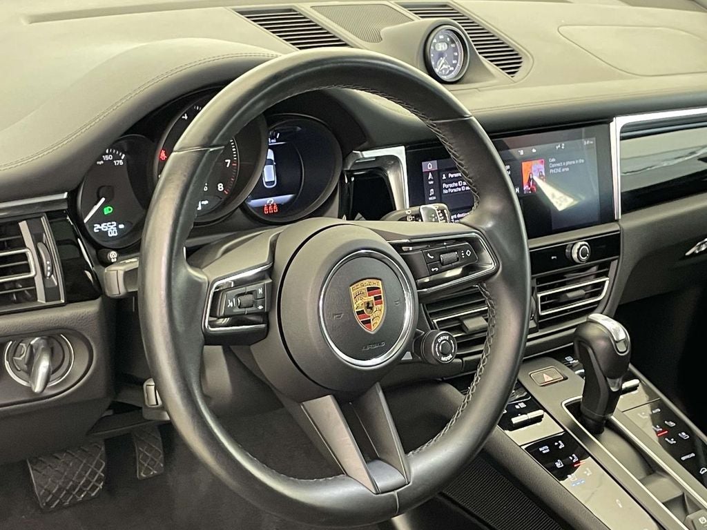 2023 Porsche Macan Base