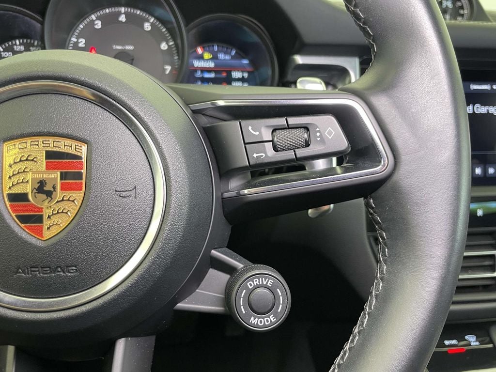 2023 Porsche Macan Base