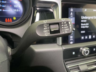 2023 Porsche Macan Base