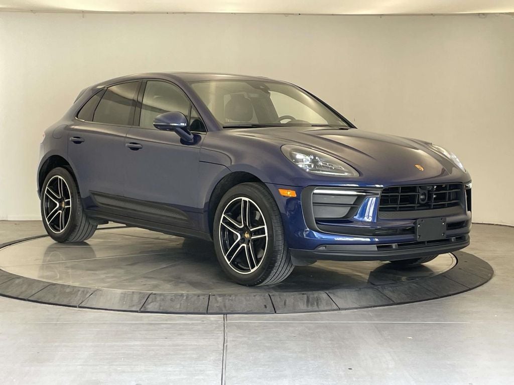 2023 Porsche Macan Base