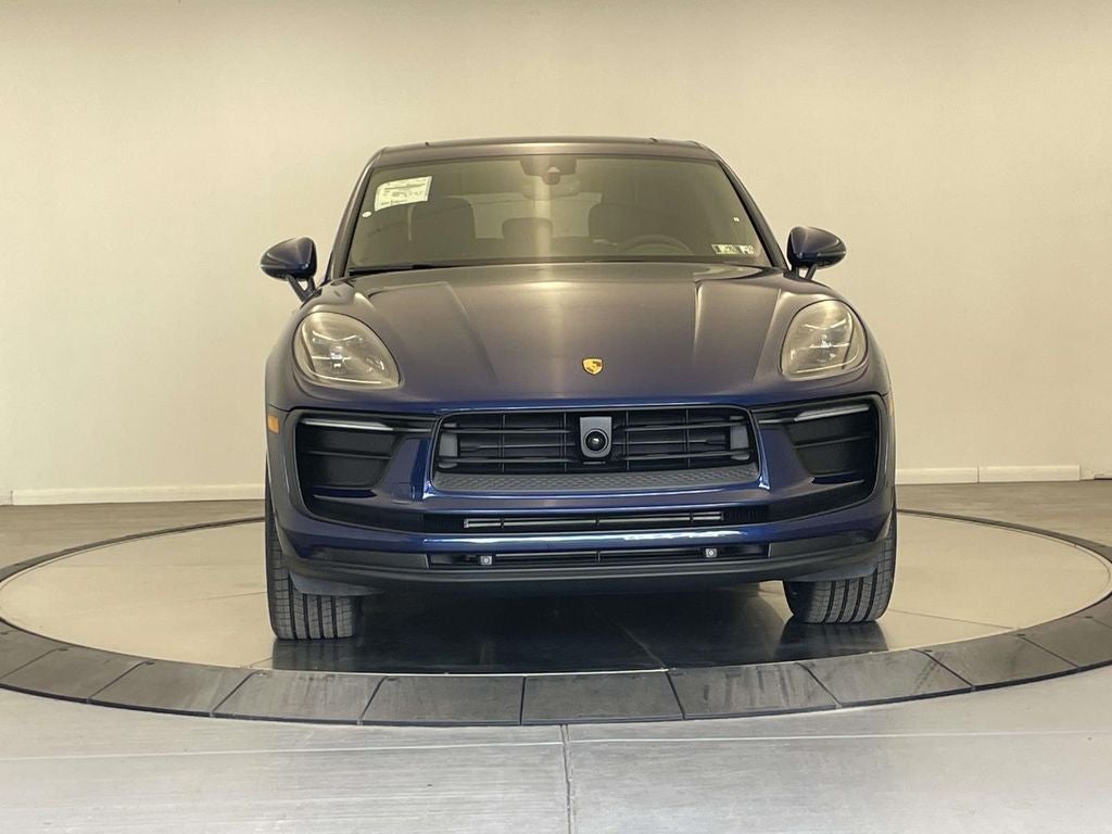 2025 Porsche Macan Base