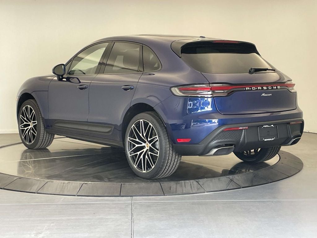 2025 Porsche Macan Base